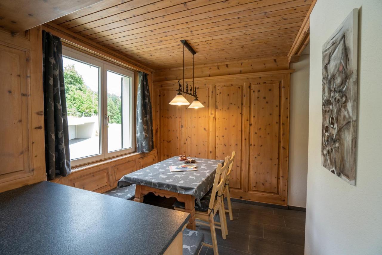 Aaa Chalet Allegra Rojo With Mountain View Scuol Esterno foto