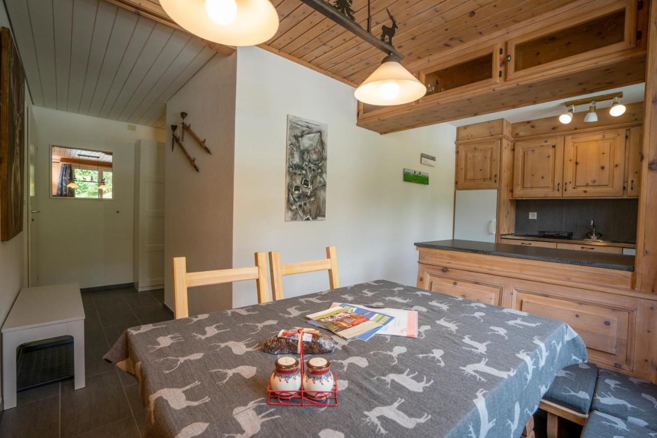 Aaa Chalet Allegra Rojo With Mountain View Scuol Esterno foto