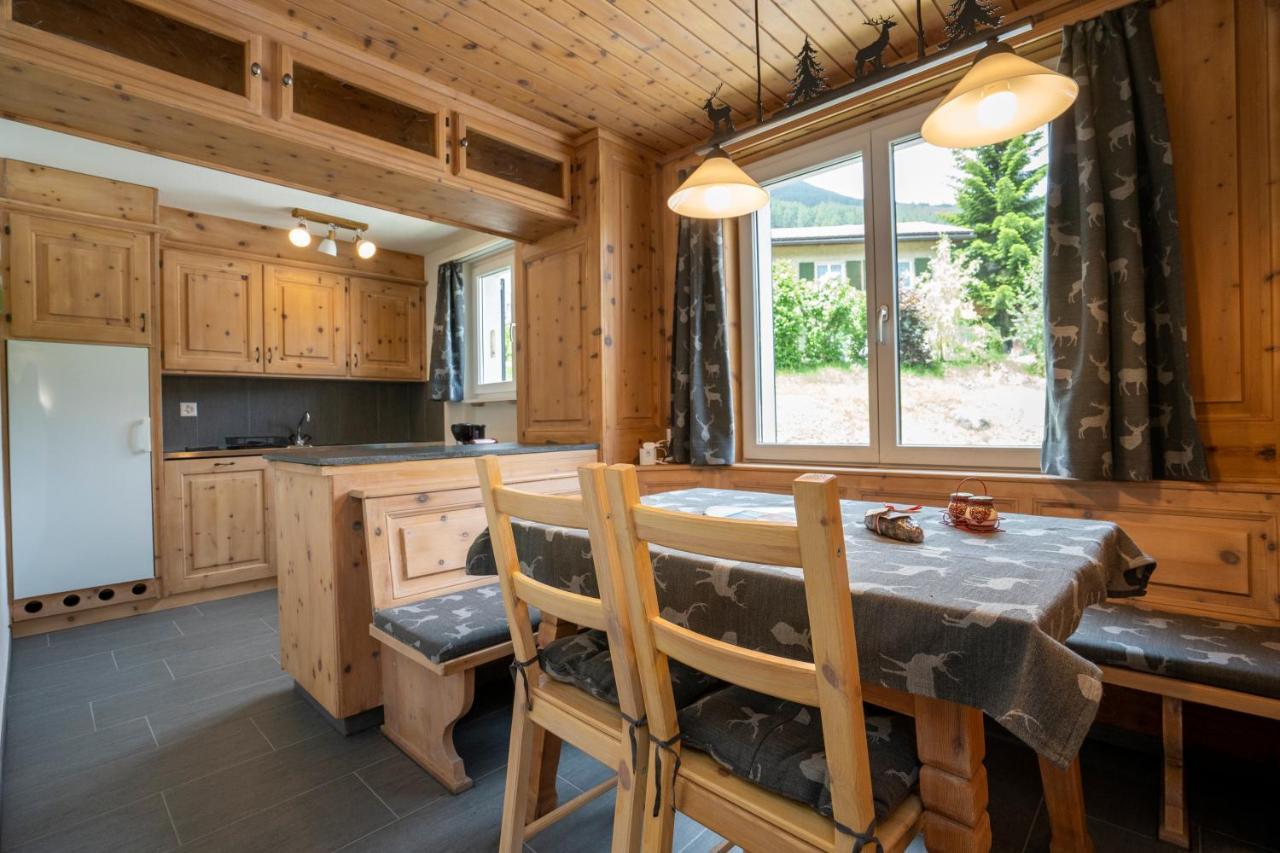 Aaa Chalet Allegra Rojo With Mountain View Scuol Esterno foto